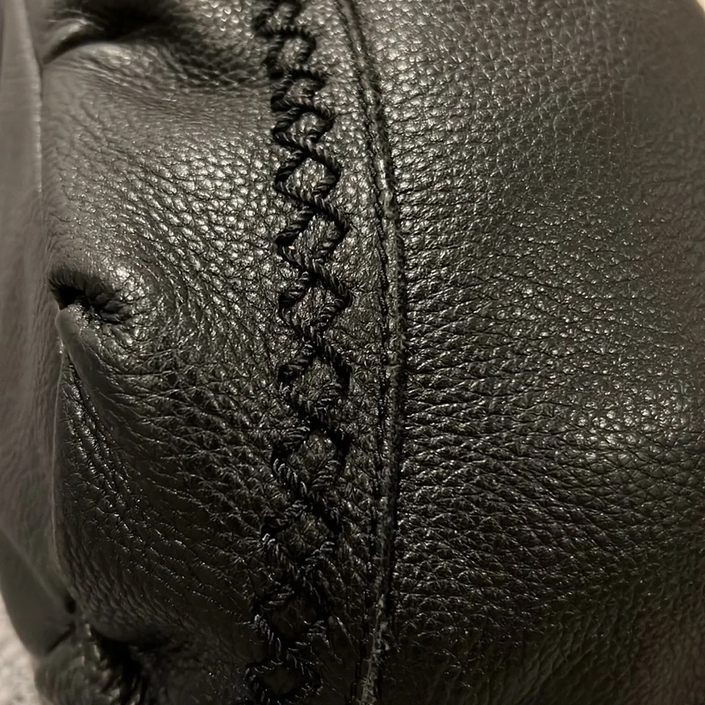 The SAK Womens Black Soft Leather Shoulder Bag - Picture 7 of 13